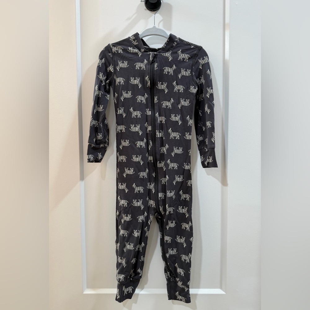 Hanna Andersson Black and White Zebra Kids Footie